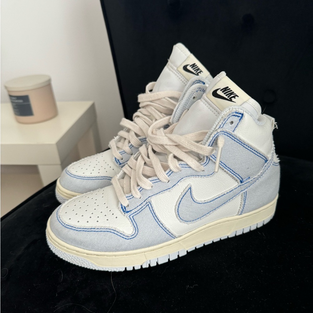 Nike High-Top Sneakers in White and Blue
